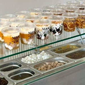 Chè Các Loại ( chè bưởi ,chè dừa, chè sen nhãn dừa, chè sầu, chè thập cẩm, chè khúc bạch, chè xoài ,chè sắn mochi nóng, tàu hũ trân châu đường đen )